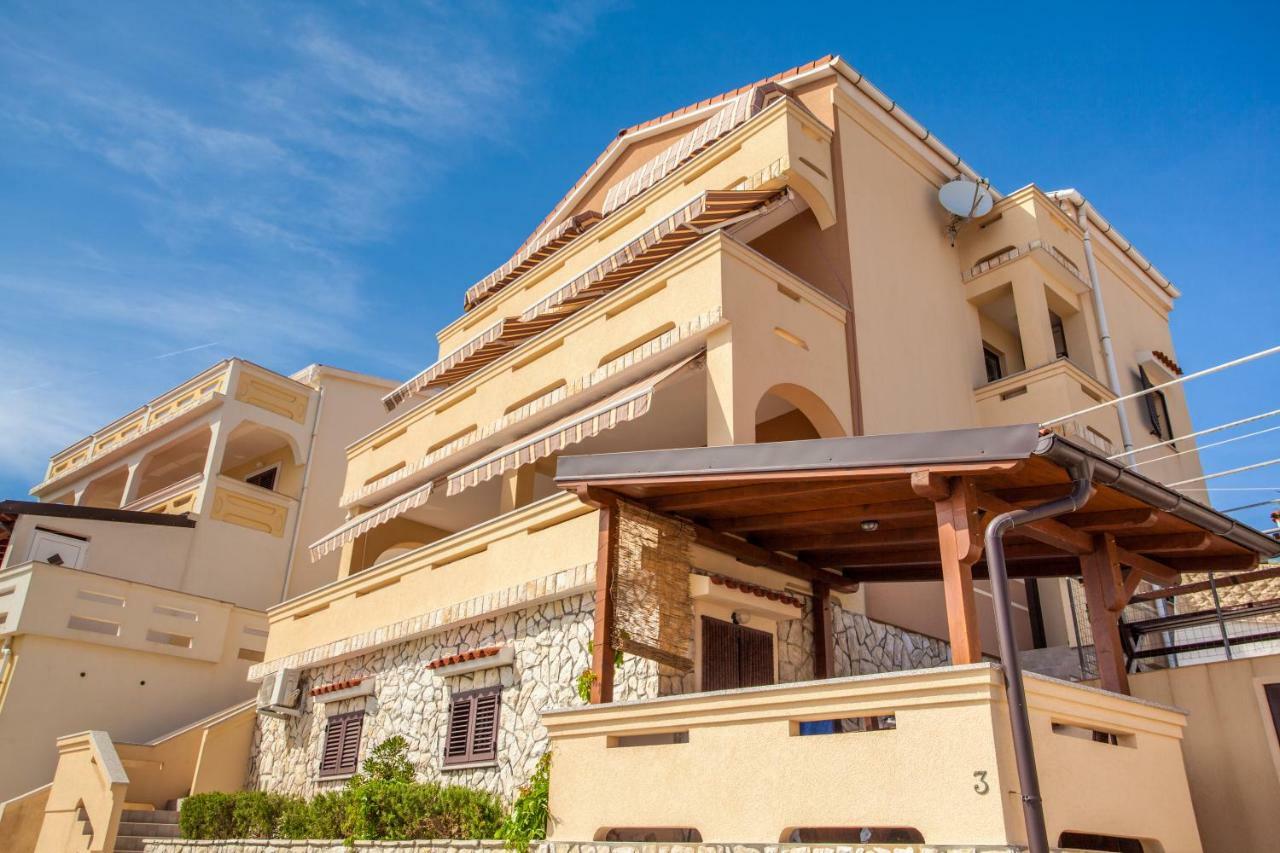 Apartmani Komesic Zubovici Exterior photo