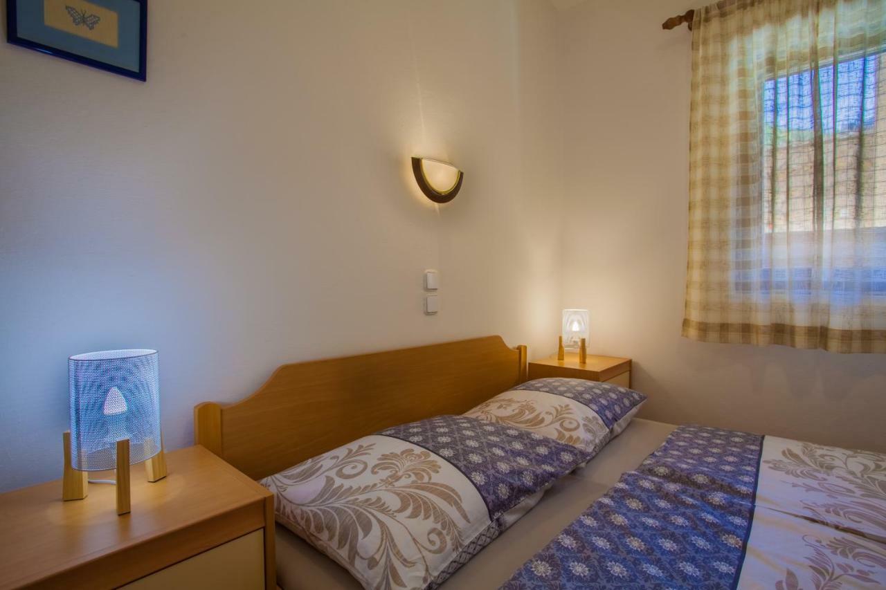 Apartmani Komesic Zubovici Exterior photo