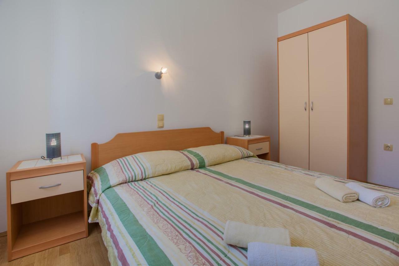 Apartmani Komesic Zubovici Exterior photo