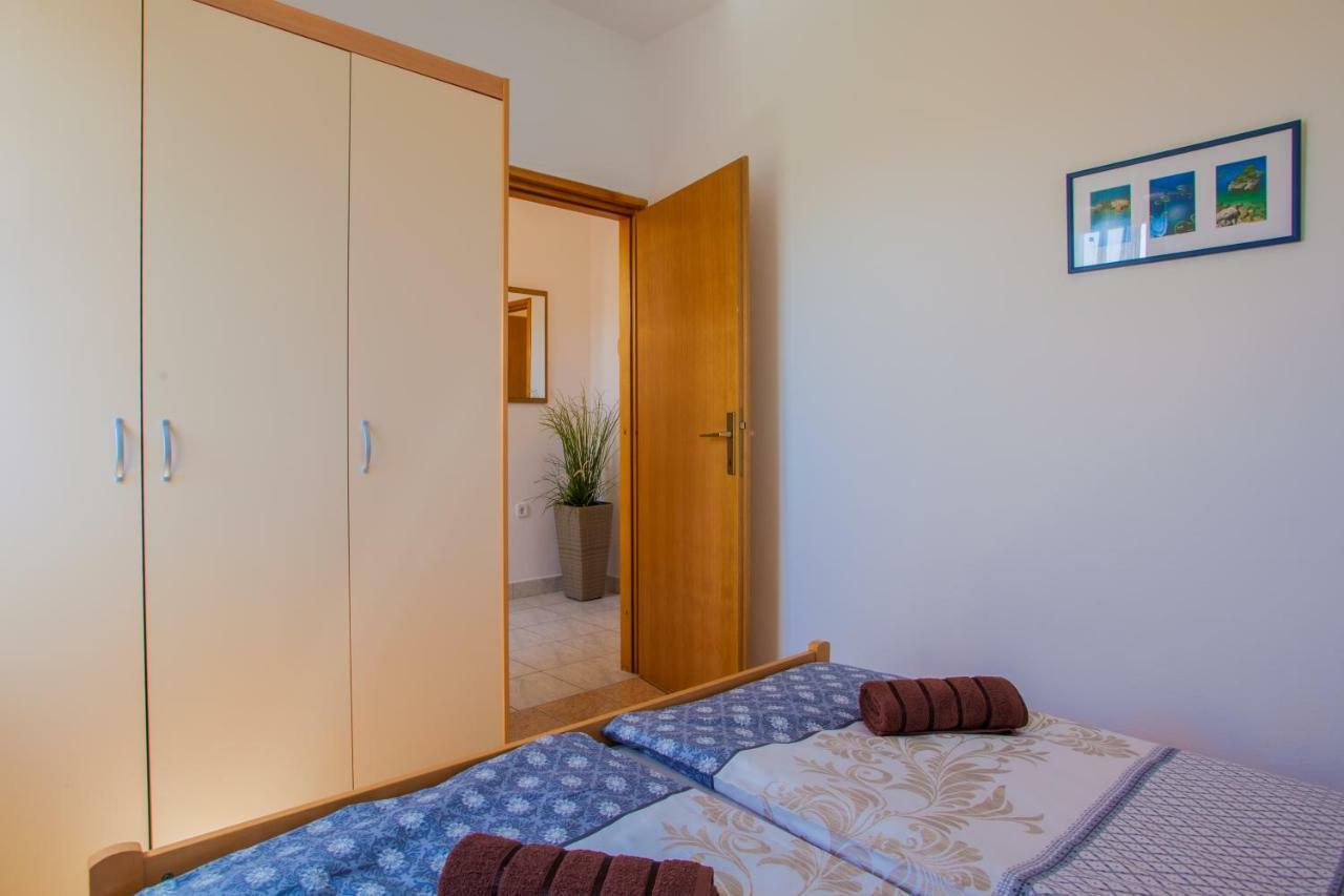 Apartmani Komesic Zubovici Exterior photo