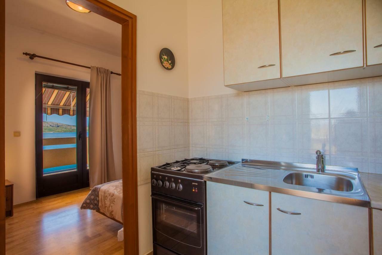 Apartmani Komesic Zubovici Exterior photo
